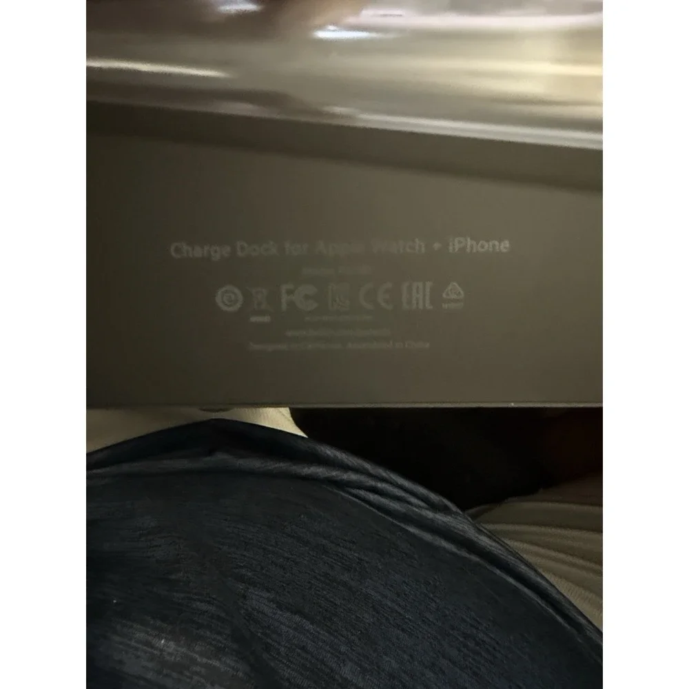 Belkin Valet Charge Dock for Apple Watch & iPhone F8J183‎ Black